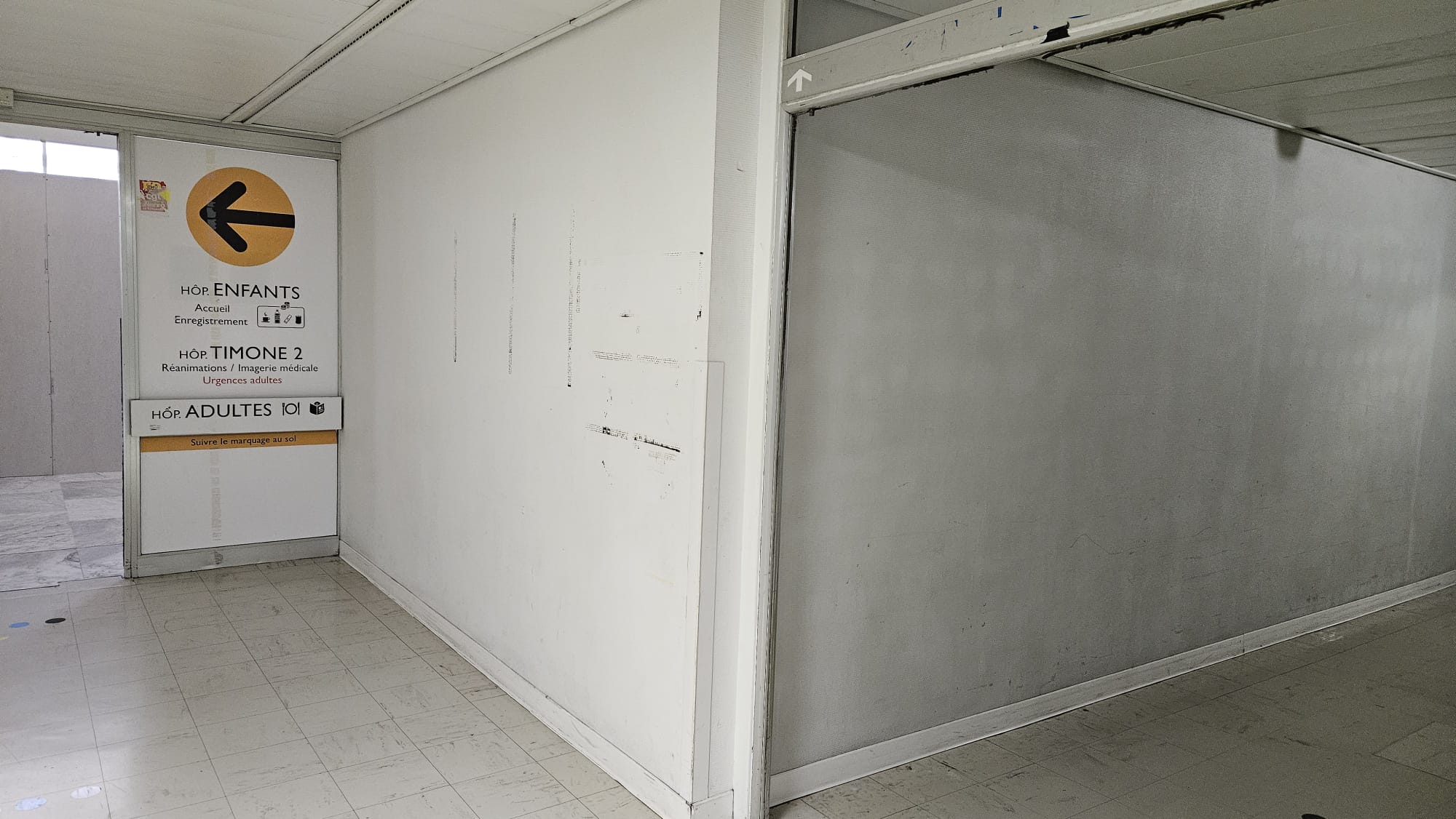 Hall d'accueil actuel à transformer